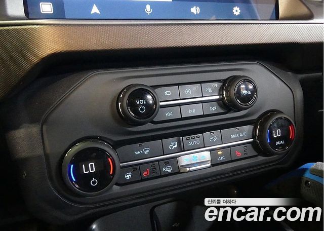 Ford Bronco 2023 — photo 16