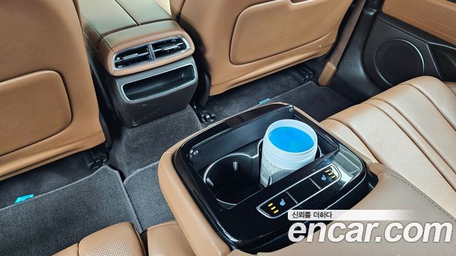 Genesis G80 2022 — photo 23