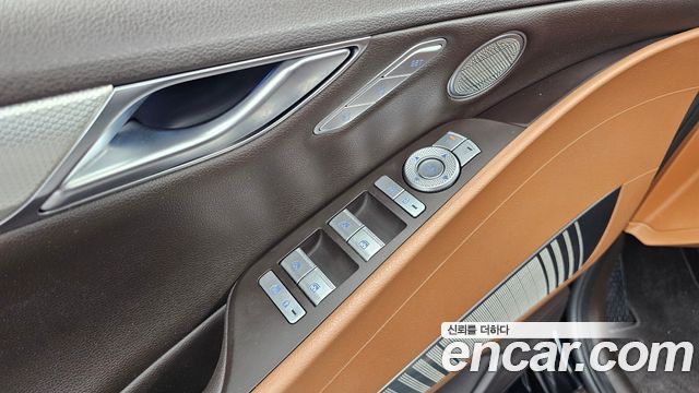 Genesis G80 2022 — photo 29