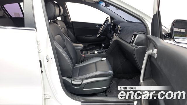 Kia Sportage 2018 — photo 16