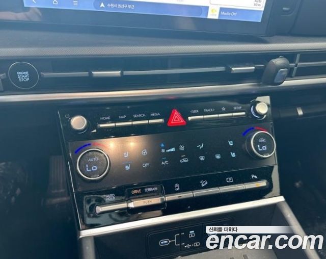 Hyundai Santafe 2025 — photo 5