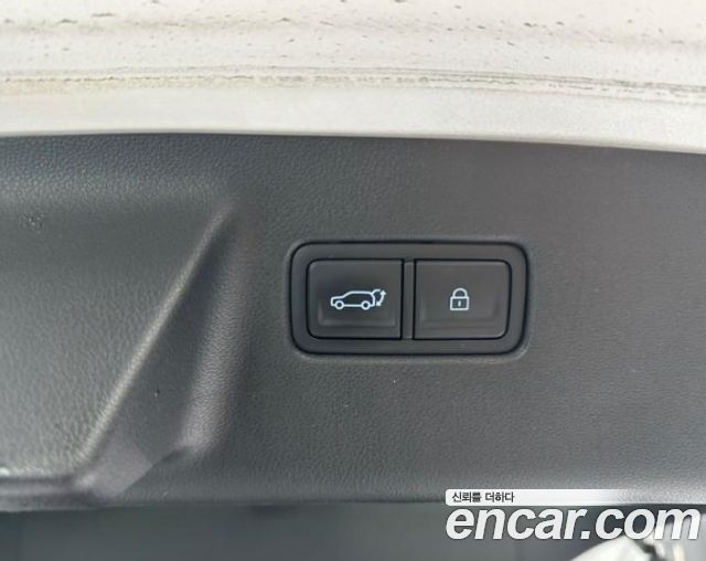 Hyundai Santafe 2025 — photo 8