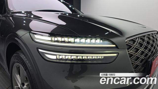 Genesis GV70 2025 — photo 8