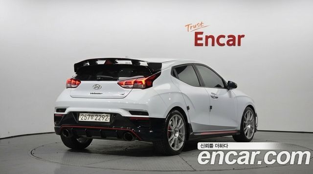 Hyundai Veloster 2019 — photo 2