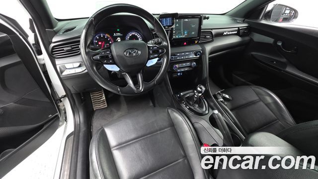 Hyundai Veloster 2019 — photo 10