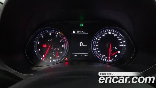 Hyundai Veloster 2019 — photo 11