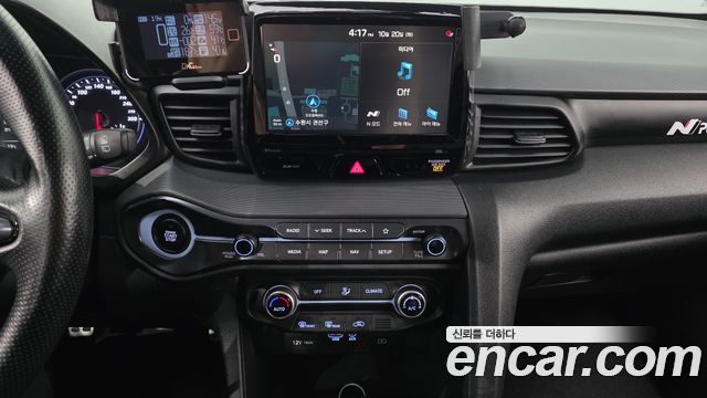 Hyundai Veloster 2019 — photo 19