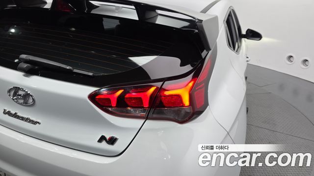 Hyundai Veloster 2019 — photo 9