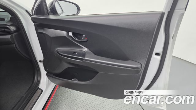 Hyundai Veloster 2019 — photo 14