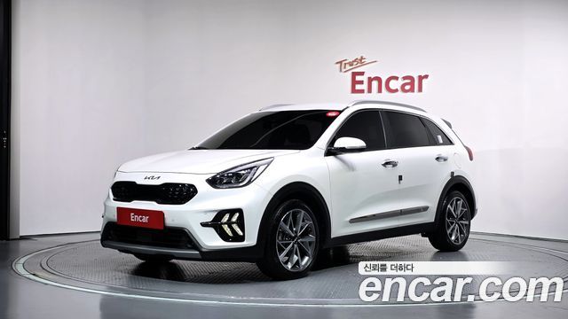 Kia Niro 2022 — photo 1