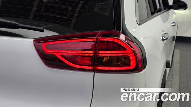 Kia Niro 2022 — photo 9