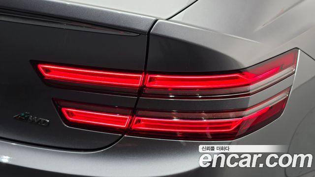 Genesis G80 2022 — photo 9