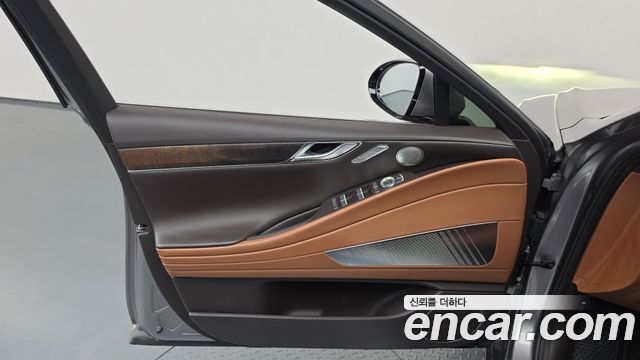 Genesis G80 2022 — photo 14