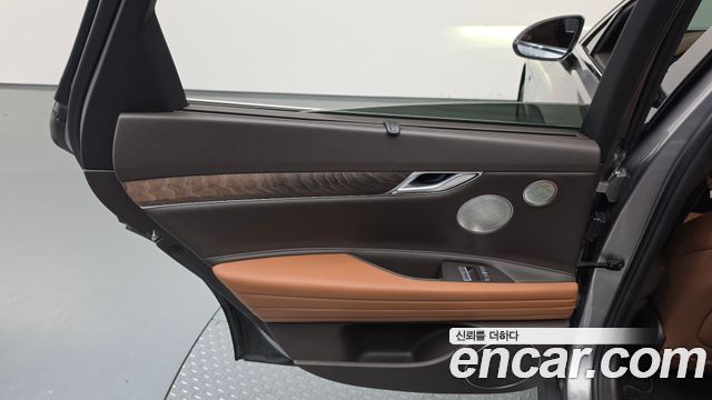 Genesis G80 2022 — photo 15