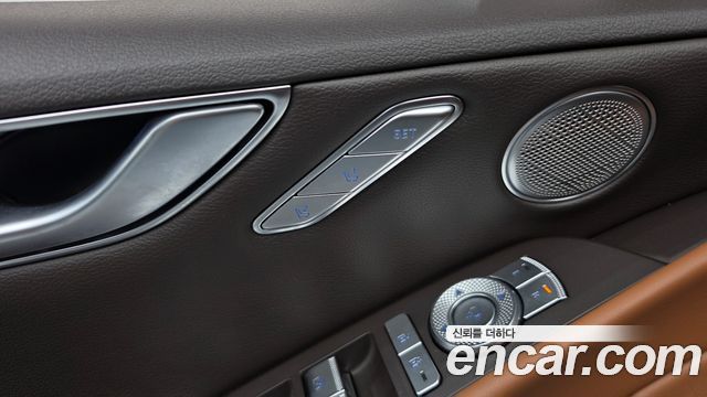 Genesis G80 2022 — photo 27