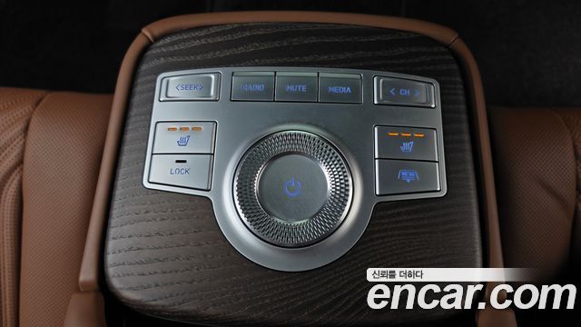Genesis G80 2022 — photo 32