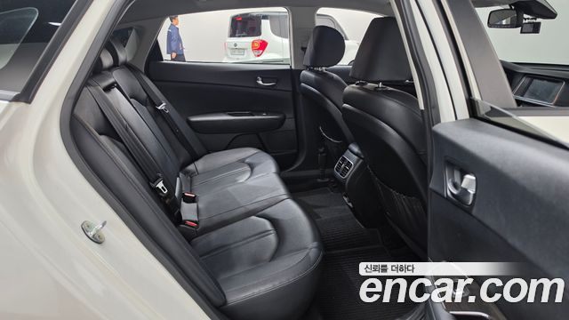 Kia K5 2019 — photo 12