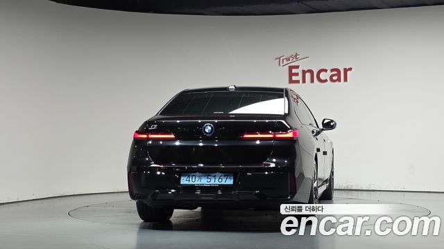BMW i7 2024 — photo 4