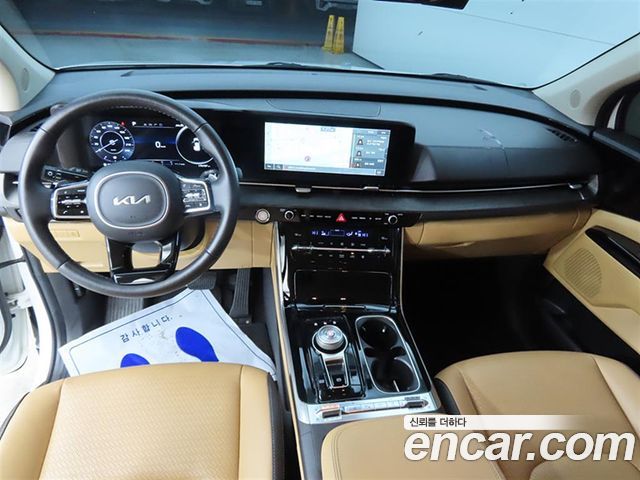 Kia Canival 2023 — photo 7