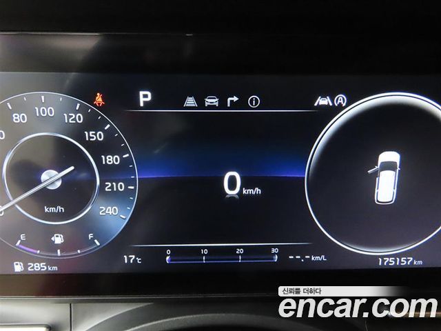 Kia Canival 2023 — photo 9