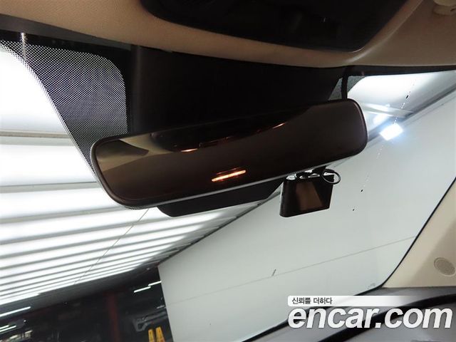 Kia Canival 2023 — photo 13