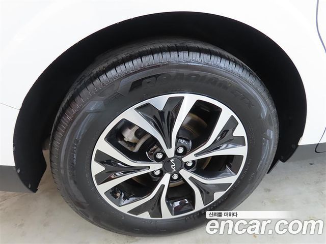 Kia Canival 2023 — photo 20