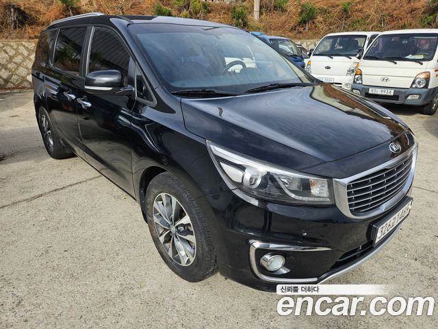 Kia Canival 2017 — photo 2