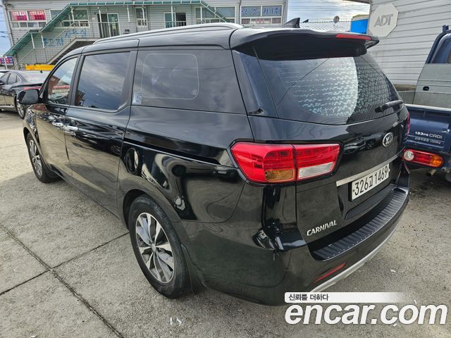 Kia Canival 2017 — photo 5