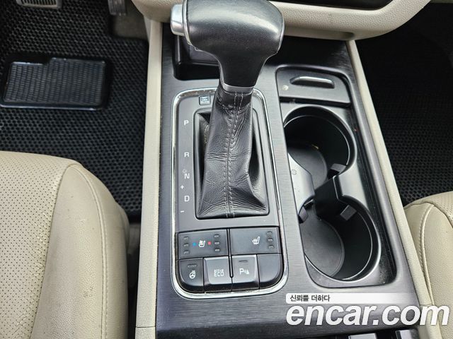 Kia Canival 2017 — photo 8