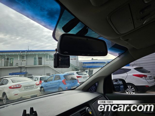 Kia Canival 2017 — photo 9