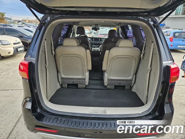 Kia Canival 2017 — photo 14