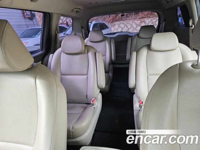 Kia Canival 2017 — photo 15