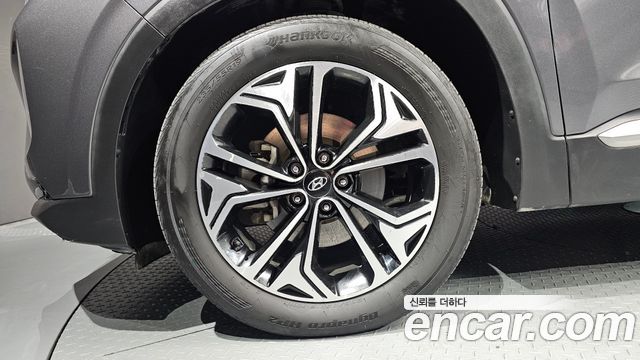 Hyundai Santafe 2019 — photo 5