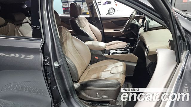 Hyundai Santafe 2019 — photo 16