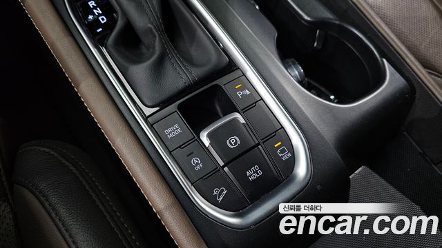 Hyundai Santafe 2019 — photo 28