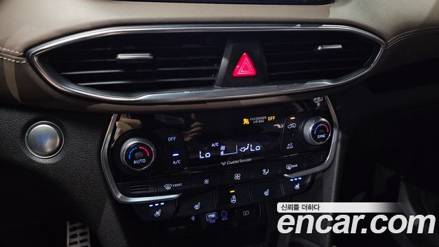 Hyundai Santafe 2019 — photo 31