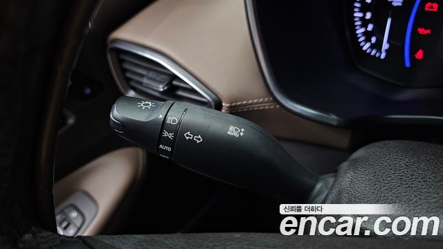 Hyundai Santafe 2019 — photo 33