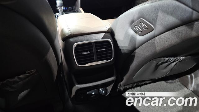 Hyundai Santafe 2019 — photo 37
