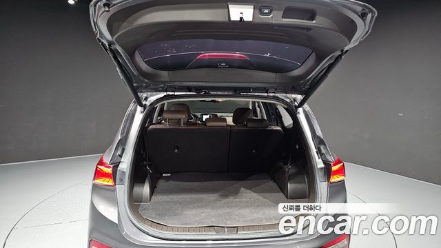 Hyundai Santafe 2019 — photo 38