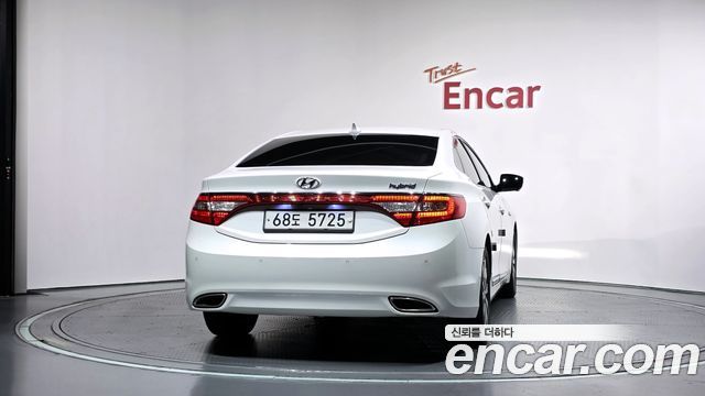 Hyundai Grandeur 2015 — photo 4