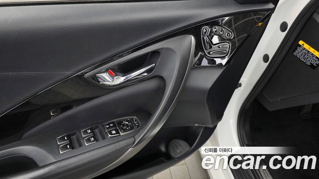 Hyundai Grandeur 2015 — photo 32