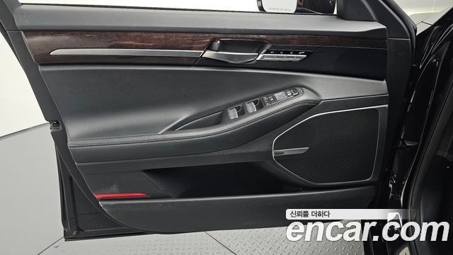 Genesis EQ900 2018 — photo 14