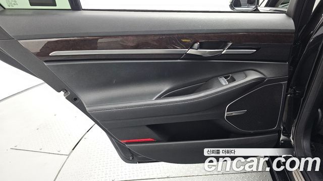 Genesis EQ900 2018 — photo 15