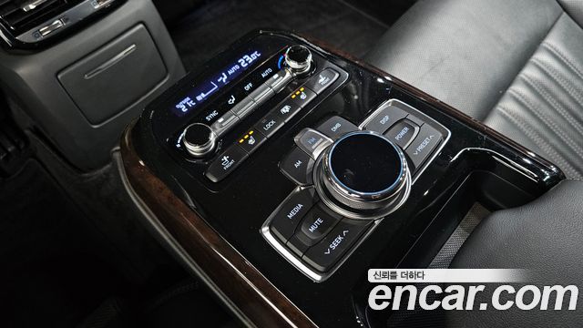 Genesis EQ900 2018 — photo 31