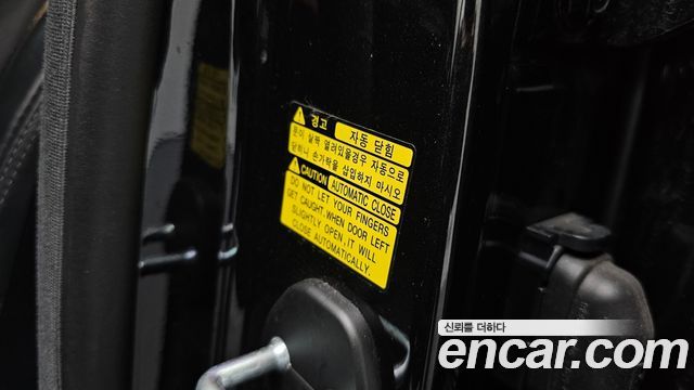 Genesis EQ900 2018 — photo 36