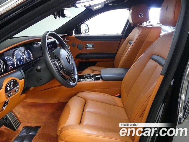 Rolls-Royce Ghost 2022 — photo 10