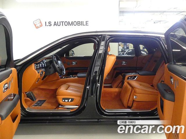 Rolls-Royce Ghost 2022 — photo 18