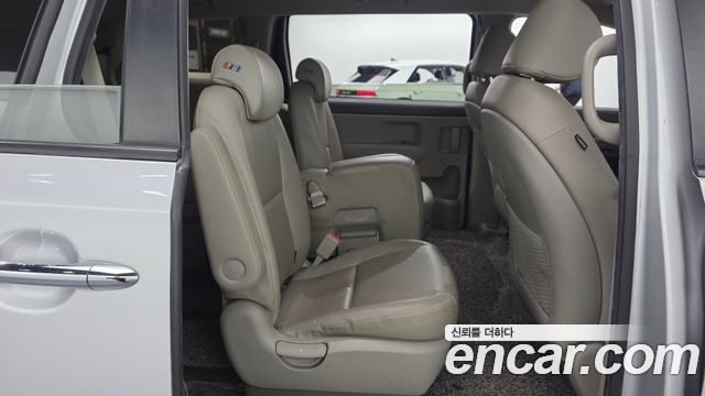 Kia Canival 2020 — photo 12