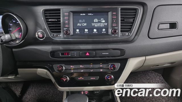 Kia Canival 2020 — photo 14