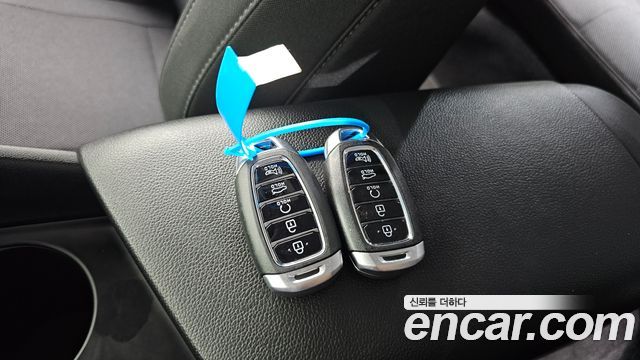 Hyundai AVANTE 2021 — photo 19